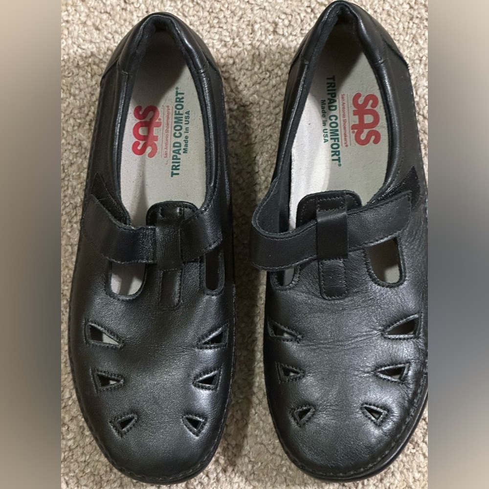 SAS Roamer - EZ Strap Walking Shoe Women’s wide 10